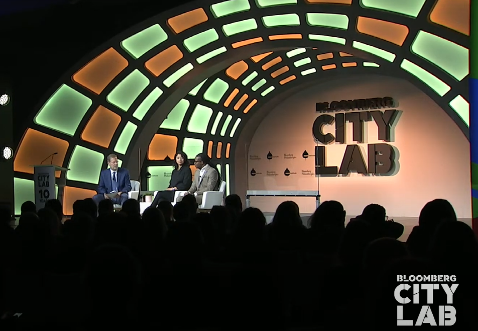 블름버그의 '시티 랩' 헹사 장면 (사진=블룸버그 자선재단 유튜브 캡처)