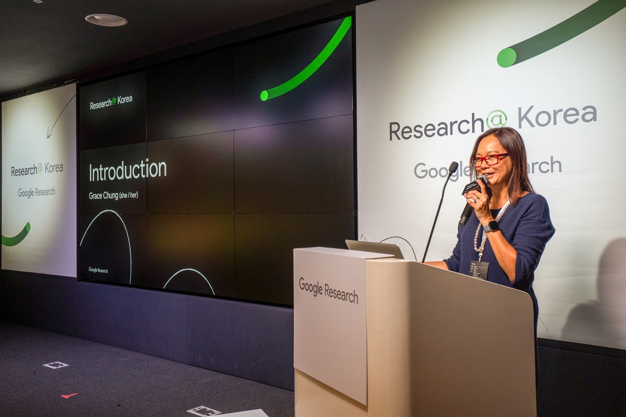 그레이스 정 구글 호주 리서치센터장이 ‘리서치@코리아'의 개회사를 하고 있다. (사진=구글코리아)