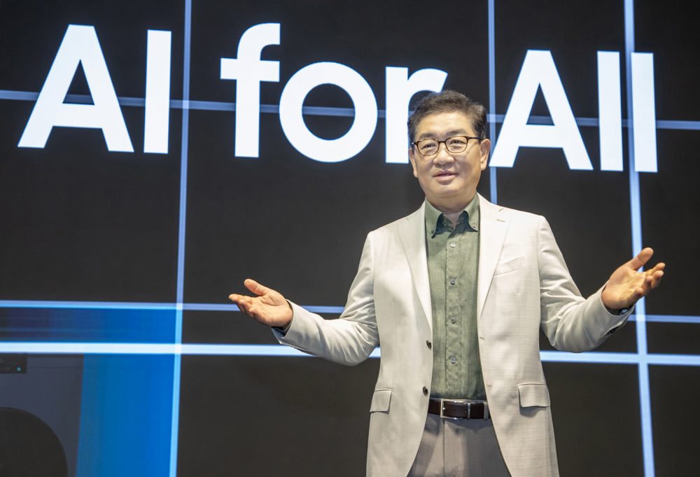 한종희 삼성전자 부회장이 연설을 진행하고 있다. (사진=삼성전자)