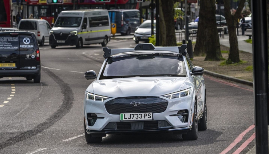 웨이브 자율주행차 (사진=웨이브)