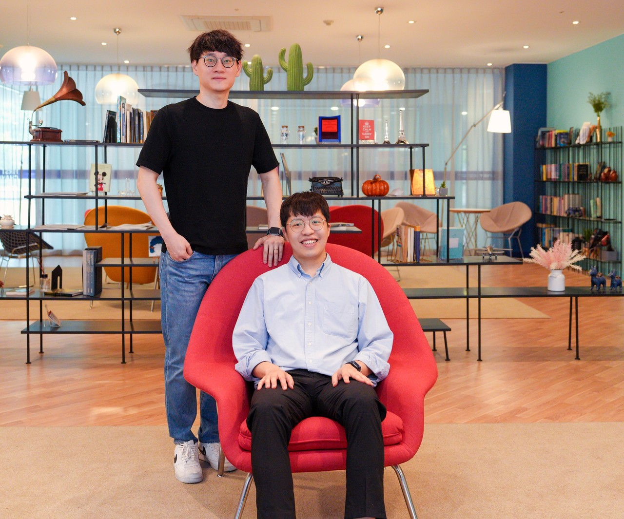 윤성환 교수(왼쪽), 이태환 연구원 (사진=UNIST)