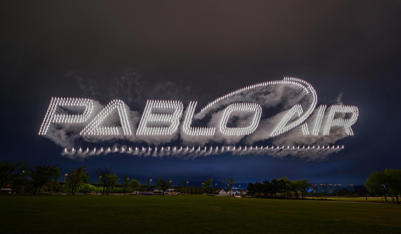 파블로항공은 지난 7월 베트남에서 열린 세계 최초 국제 드론쇼 경연대회에서 '나트랑 바다의 아름다움'을 주제로 1000대 불꽃드론쇼를 선보였다.(사진=파블로항공)