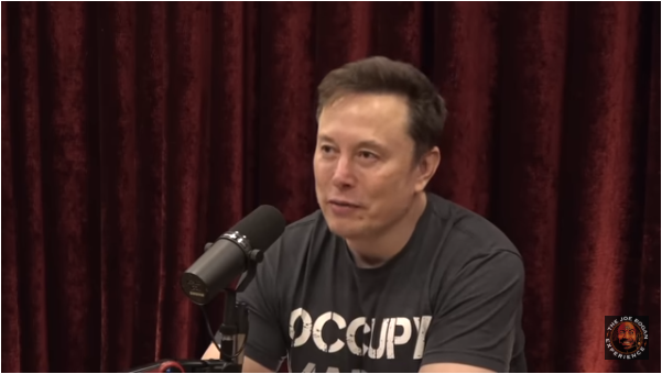 '디아블로 4' 세계 랭킹 20위에 오른 것을 자랑 중인 머스크 CEO (사진=유튜브, 조 로건 채널)