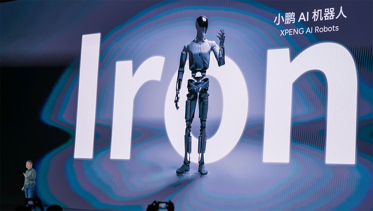 휴머노이드 로봇 '아이언' (사진=샤오펑)