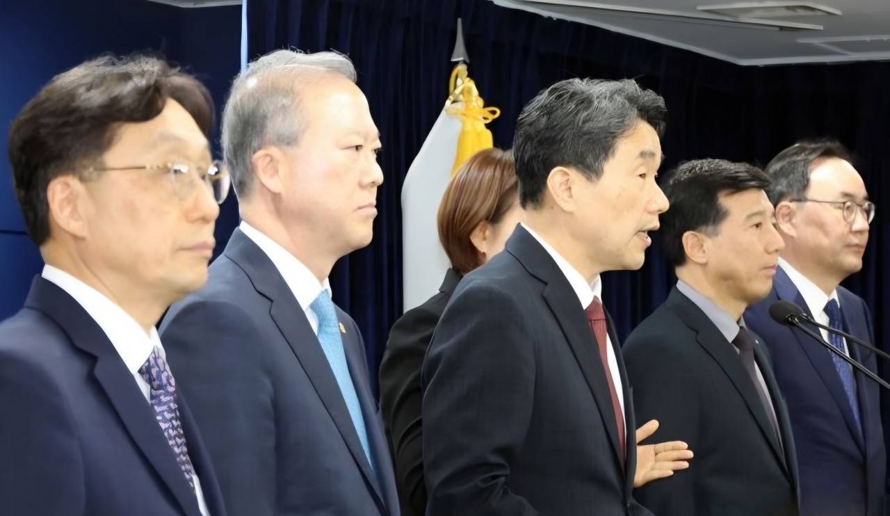 이주호 사회부총리 겸교육부장관이 2026년도 의대정원을 발표하고 있다. (아시아경제)