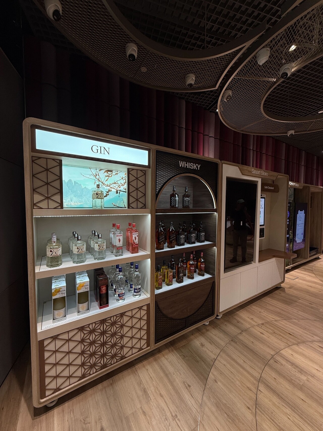 창이공항 매장 매대 (사진=파인더스에이아이)