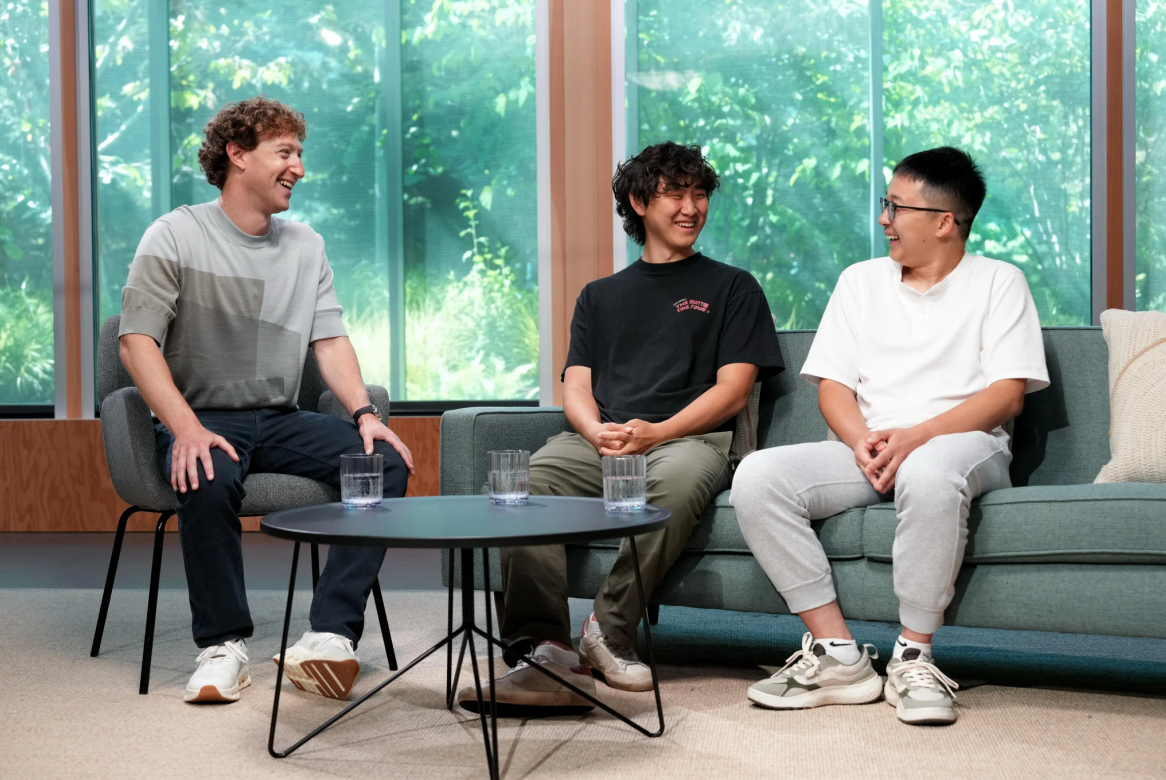 저커버그 CEO(왼쪽부터)와 왕 CAIO, 셩 수석 과학자 (사진=Thread, zuck) 