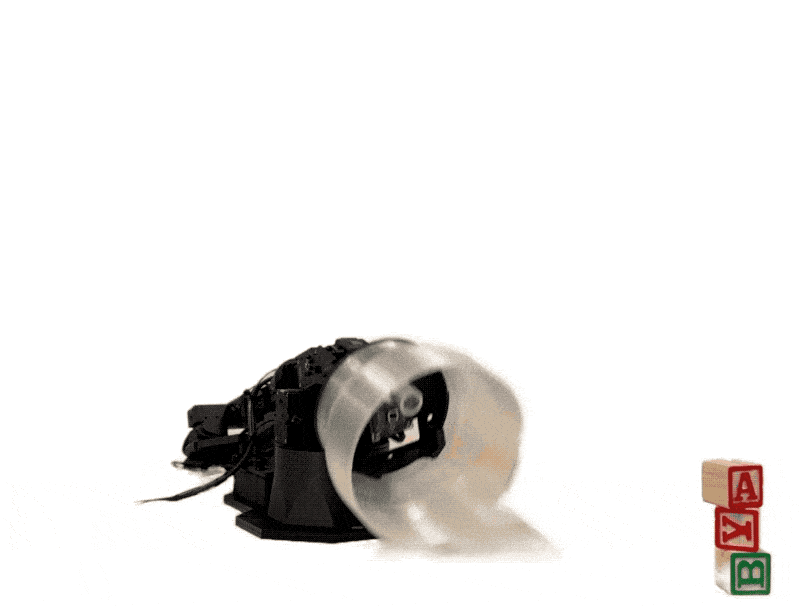 애플이 지난 1월 선보인 데스크톱 로봇 프레임 워크. 새 제품은 램프 대신 디스플레이를 탑재할 계획이다.  (사진=애플)