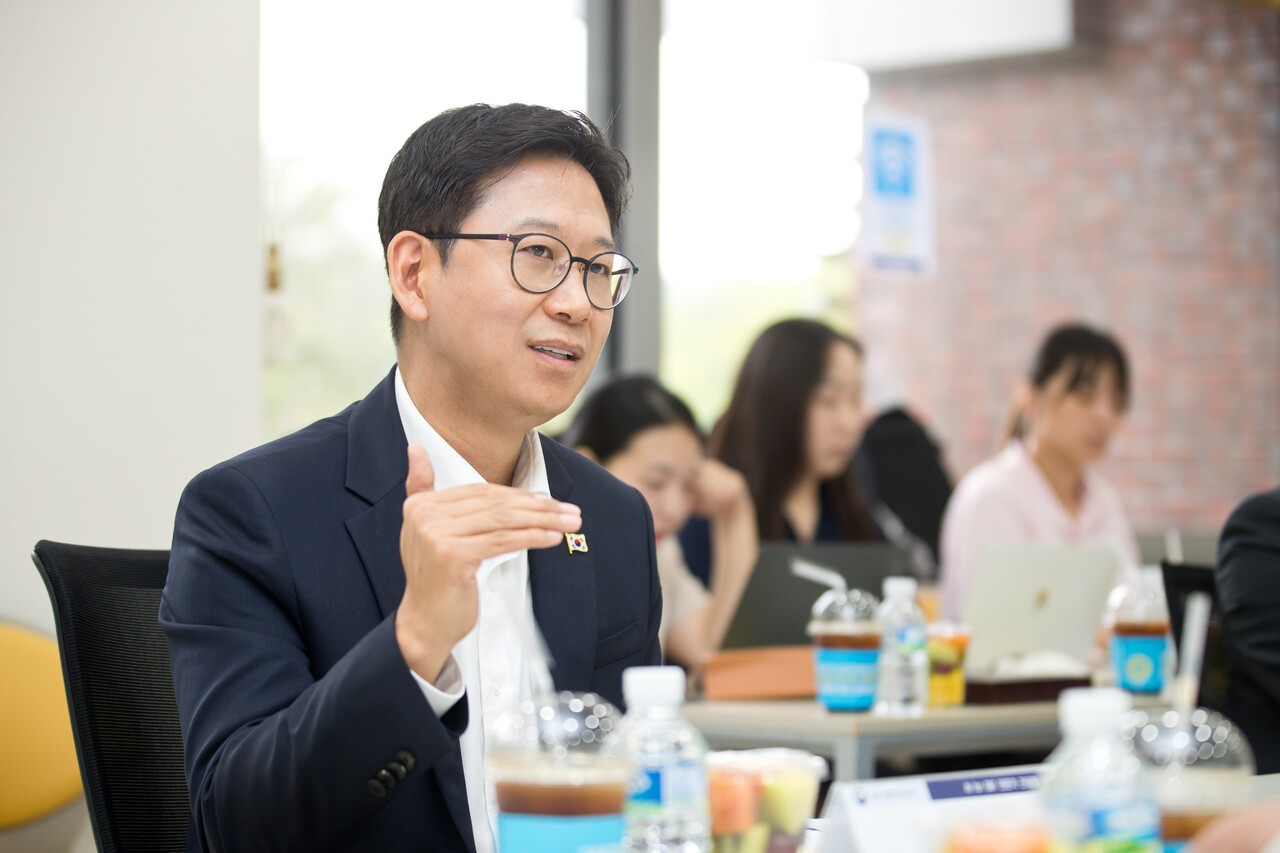 배경훈 과기정통부 장관이 'AI for S&T 전문가 간담회'에서 발언을 진행하고 있다. (사진=과기정통부)