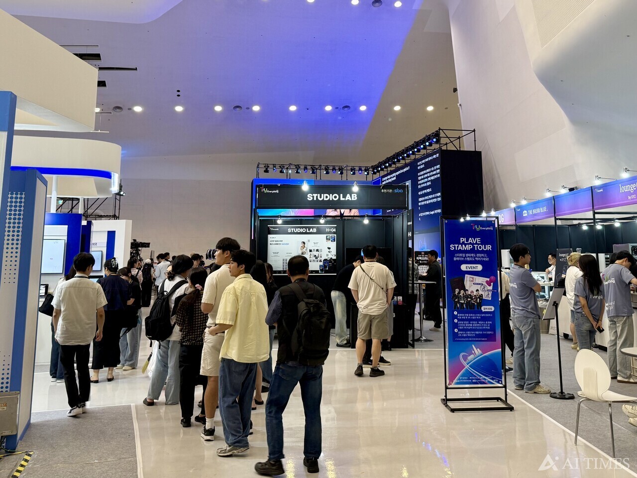 트라이에브리띵 행사가 11일 DDP에서 개막했다.