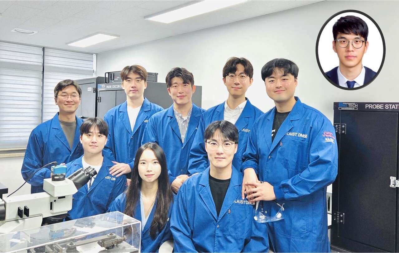 김경민 교수(왼쪽부터 시계방향), 이민구, 김대희, 송한찬 박사 (제1저자, 현 ETRI), 고태욱, 최문구, 김은영, 강준모 연구원, (우측상단) 본 연구를 주도한 박우준 박사 (제1저자, 현 독일 율리히 연구소) (사진=KAIST)