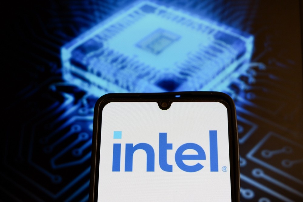 인텔, AI 칩 경쟁력 강화 위해 삼바노바 2조에 인수 협상 - 뉴스 썸네일 이미지