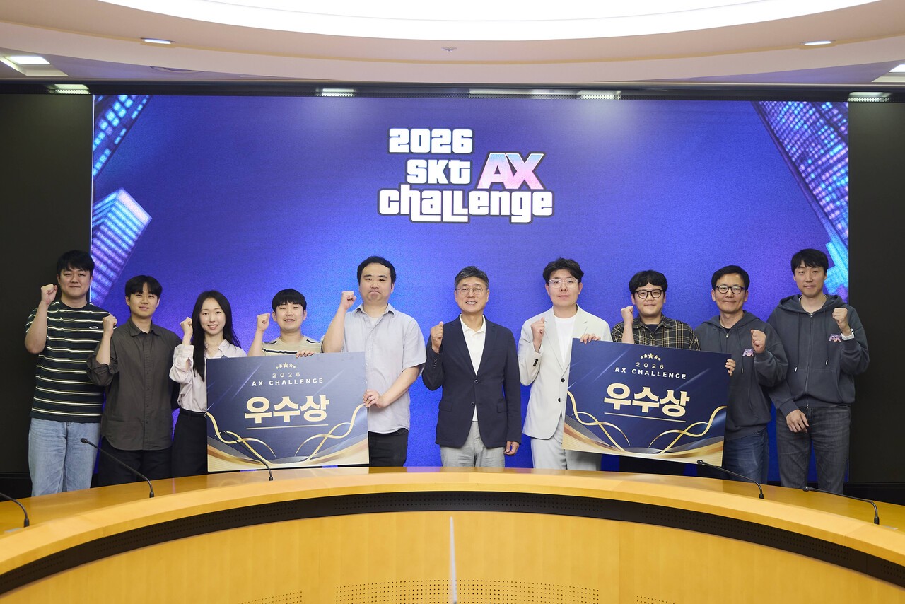 [게시판] SKT, 사내 AI 해커톤 ‘AX 챌린지’ 진행 등 단신