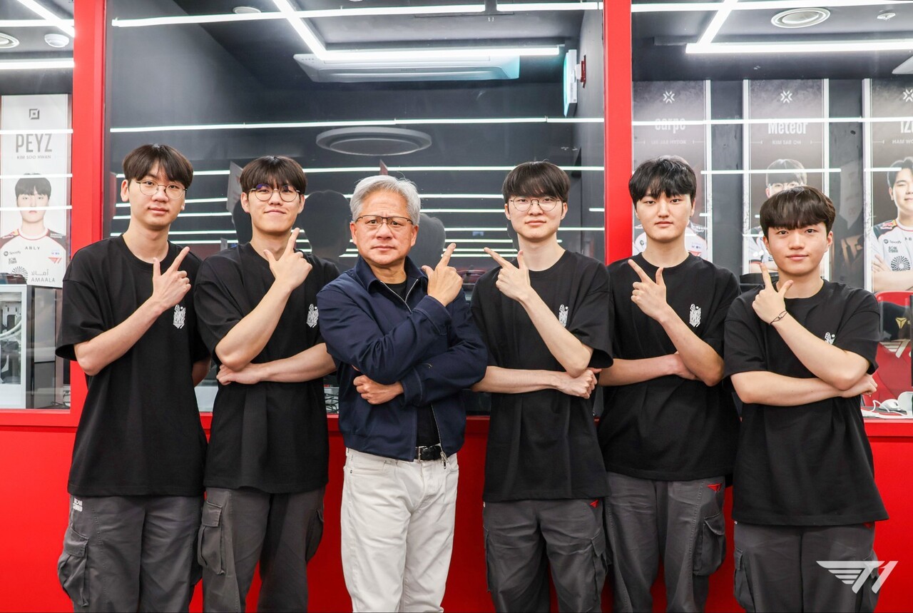 "깜짝 선물 준비했다"...젠슨 황 방한 첫날 주요 행선지는