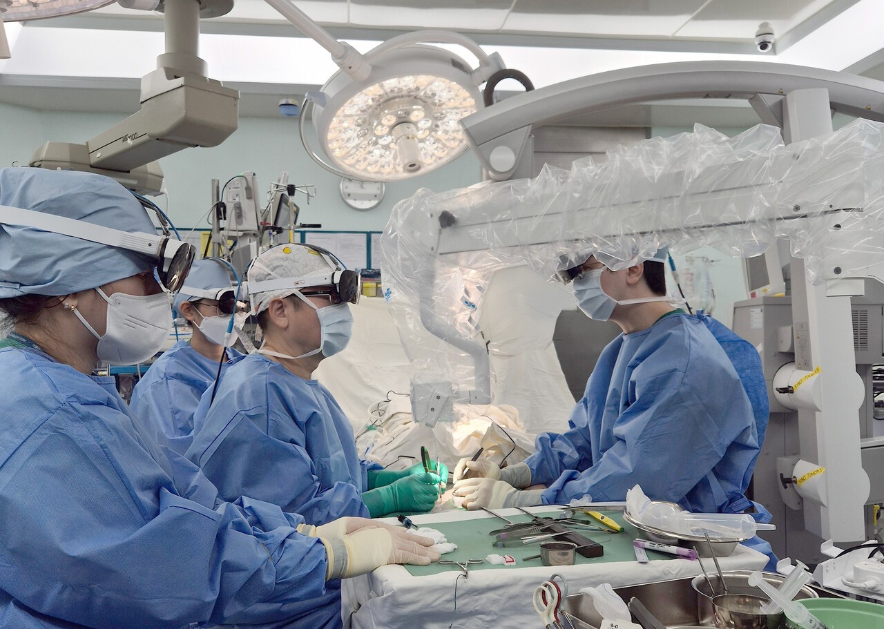 메디씽큐, 박스터와 글로벌 공급 계약...“실시간 3D AR 수술 플랫폼 구축”