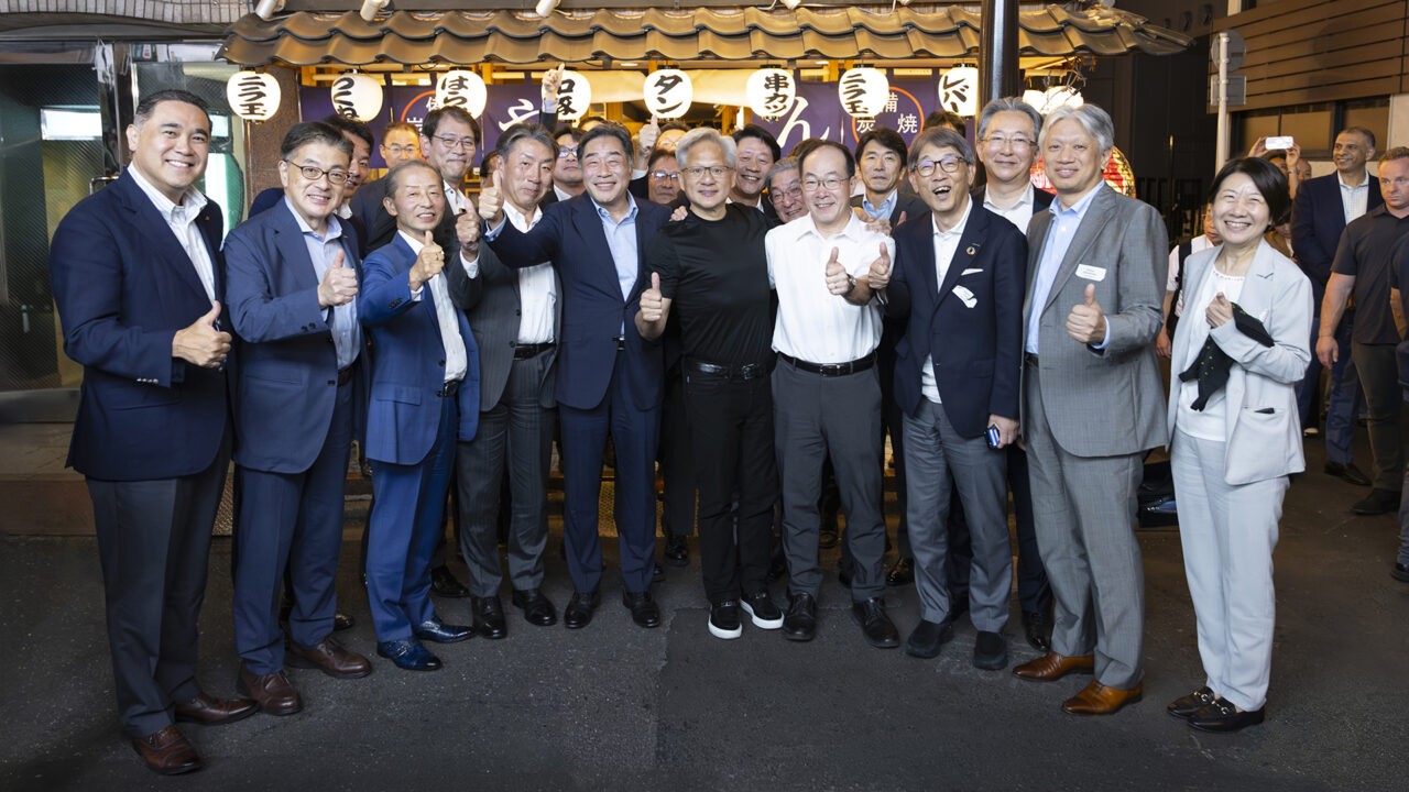 젠슨 황, 일본서도 만찬 소통...이번엔 '단팥빵·모츠나베'가 주인공