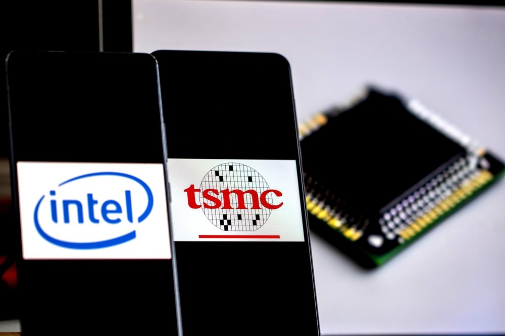 TSMC, 인텔 ‘EMIB’ 맞서 차세대 AI 칩 패키징 개발 착수