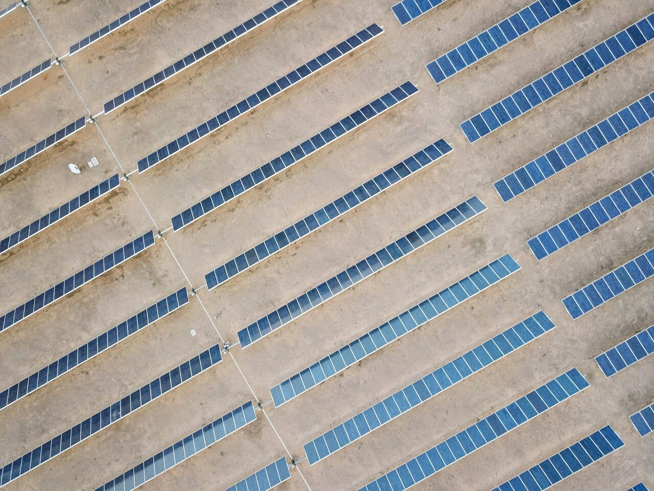 아제르바이잔, 태양광 378MW로 확대…100MW 신규 발전소 준공