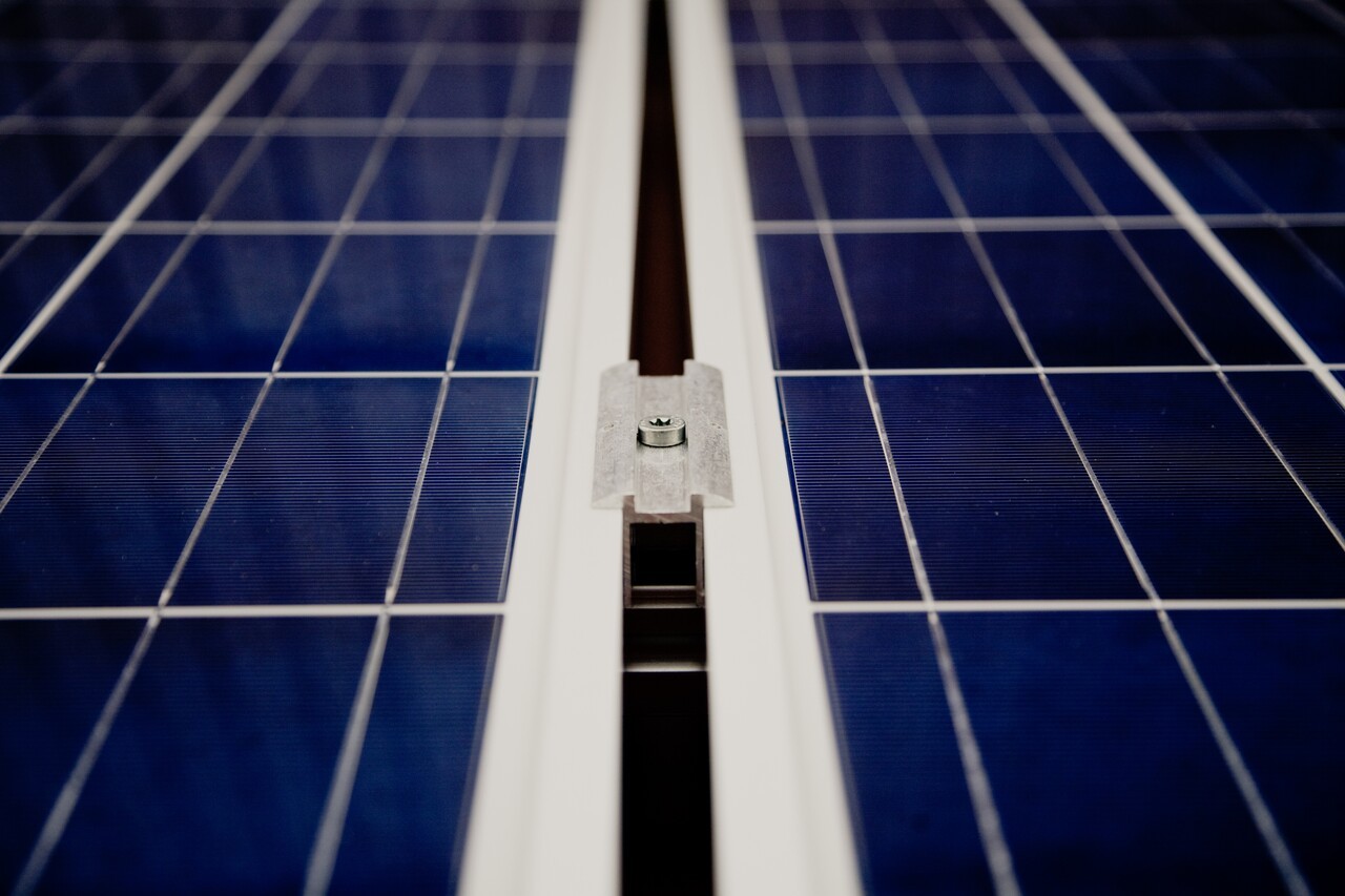 철길 사이가 태양광 발전소로...국내 철도서 8.5MW 잠재력