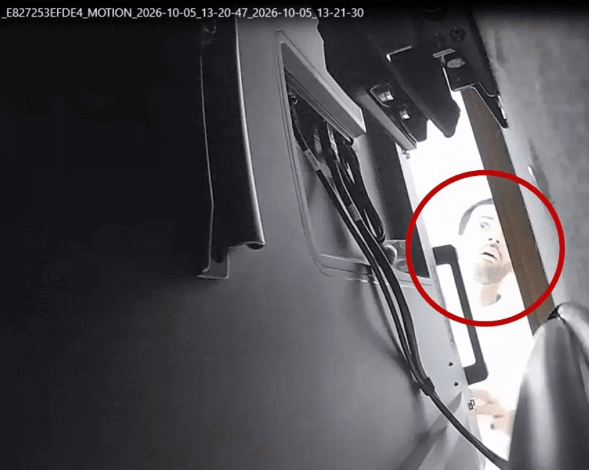 FBI, 오픈AI 사내 회의실 불법 도청 혐의로 직원 체포