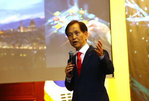 이광형 KAIST 총장 “AI는 미래 필연기술...법 제도 개선이 연구비 1조보다 효과적”