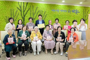 순천 할머니들의 '첫 편지'로 본 디지털 포용과 스토리텔링의 힘