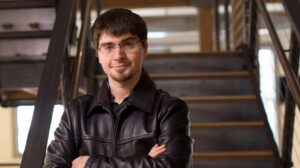 [AI의 역사] 84 위조지폐범과 경찰의 적대적 경쟁 결과는 완벽한 위조지폐 – 생성 AI의 선구자 GAN