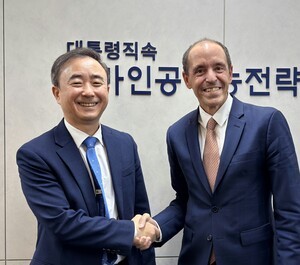 국가AI전략위, 크리스 리헤인 오픈AI CGAO와 &apos;국가 AI 청사진&apos; 논의