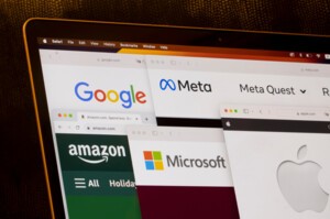 [11월3일] &apos;거품론&apos; 불구하고 빅테크의 AI 투자 확대가 말해주는 것들