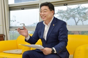 신민호 도의원, 영농형 태양광 기반 &apos;햇빛연금 모델&apos; 구축 나선다